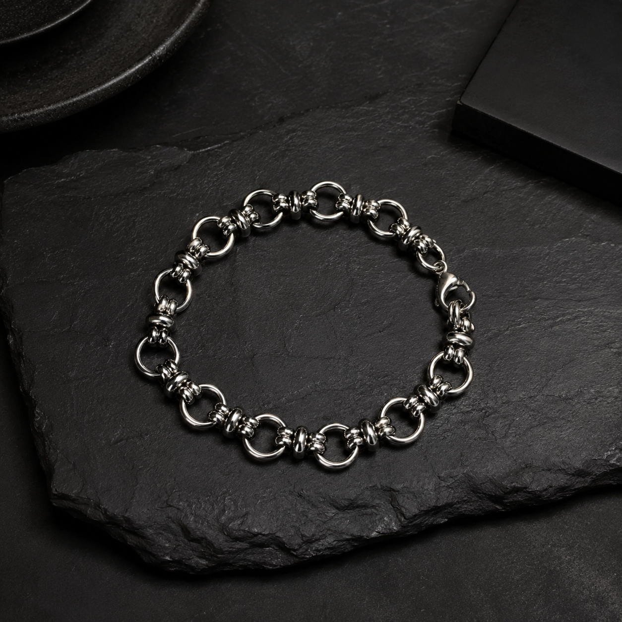file_00000000067481fabe84a124128cb197 TheVeriq Orbit Bracelet - Image 1