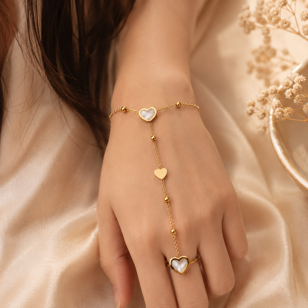 file_00000000093c81fa97c0e973cf041511 TheVeriq Amour Hand Chain - Image 1